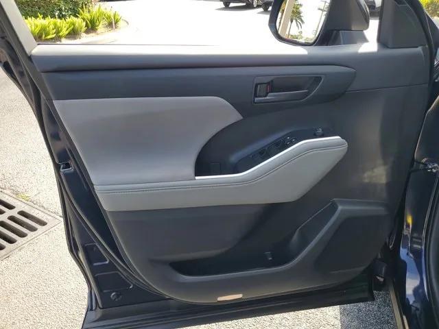used 2024 Toyota Highlander car, priced at $38,795