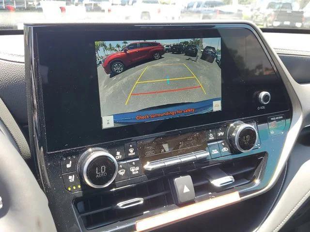 new 2025 Toyota Highlander car, priced at $48,900