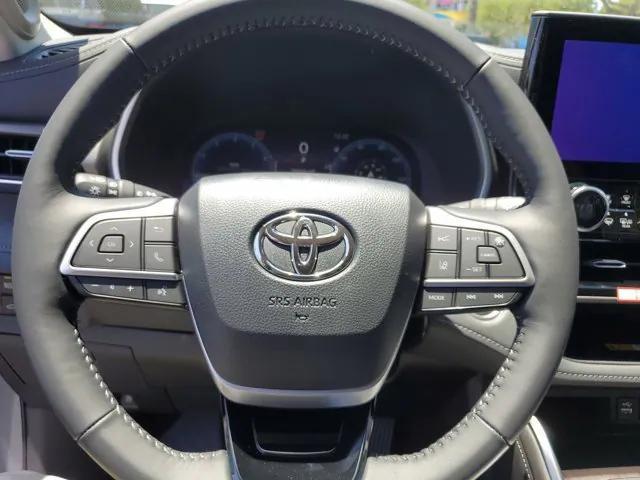 new 2025 Toyota Highlander car, priced at $50,616