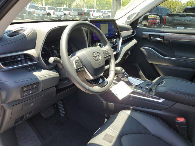 new 2025 Toyota Highlander car, priced at $50,616