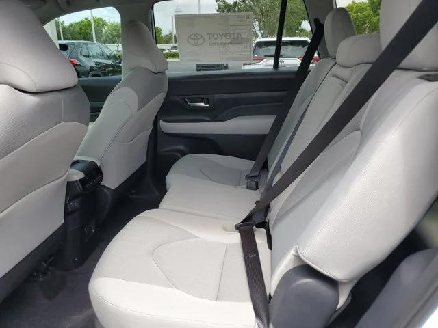 new 2025 Toyota Highlander Hybrid car, priced at $48,341