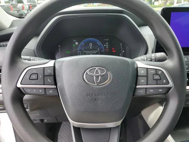 new 2025 Toyota Highlander Hybrid car, priced at $48,341