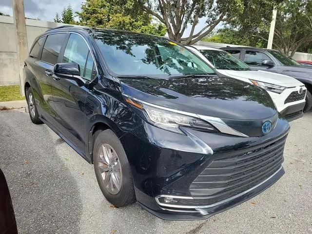 used 2023 Toyota Sienna car, priced at $43,995