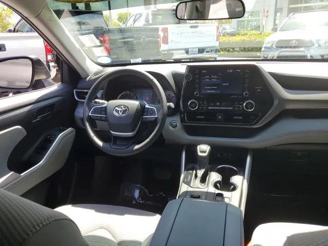 used 2022 Toyota Highlander car, priced at $33,995