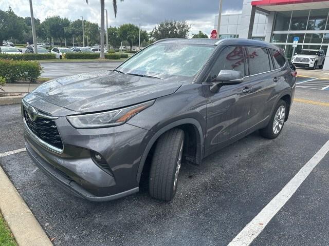 used 2020 Toyota Highlander car, priced at $34,513
