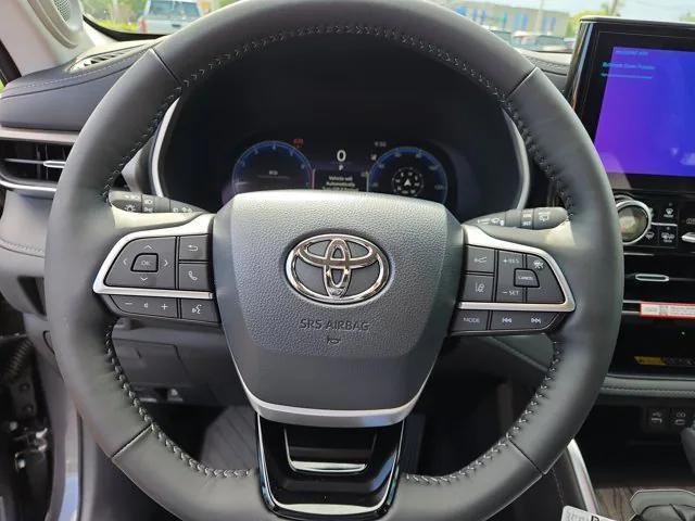 new 2025 Toyota Highlander car, priced at $49,745
