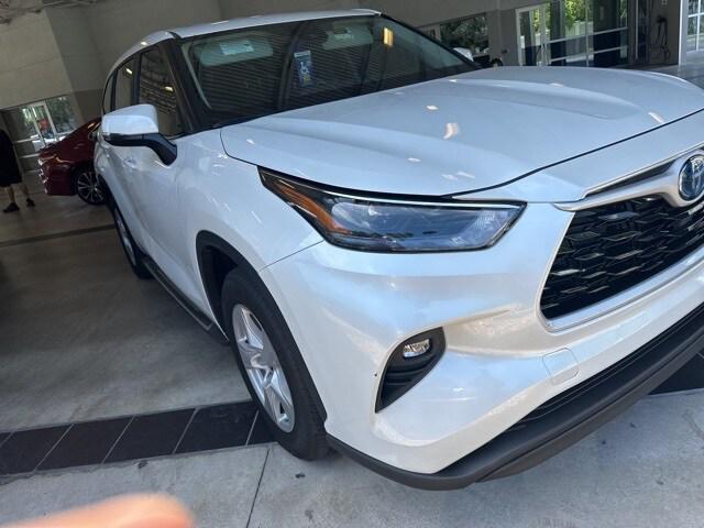 used 2023 Toyota Highlander Hybrid car, priced at $38,495