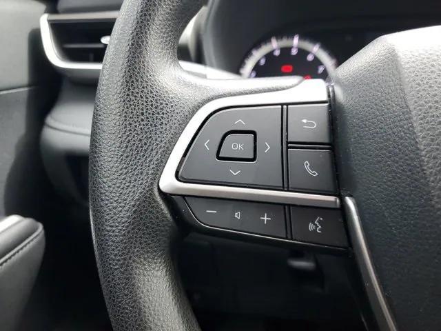 used 2022 Toyota Highlander car, priced at $32,993
