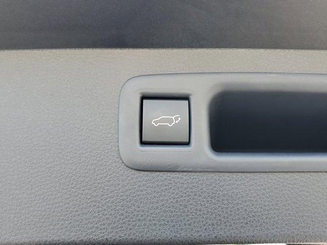 new 2025 Toyota Highlander car, priced at $43,246