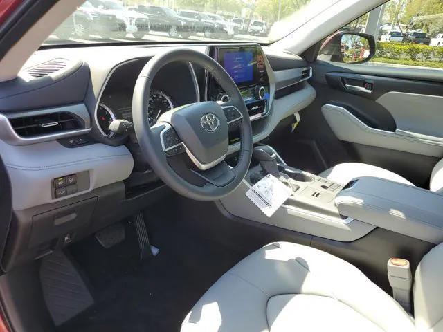 new 2025 Toyota Highlander car, priced at $43,246