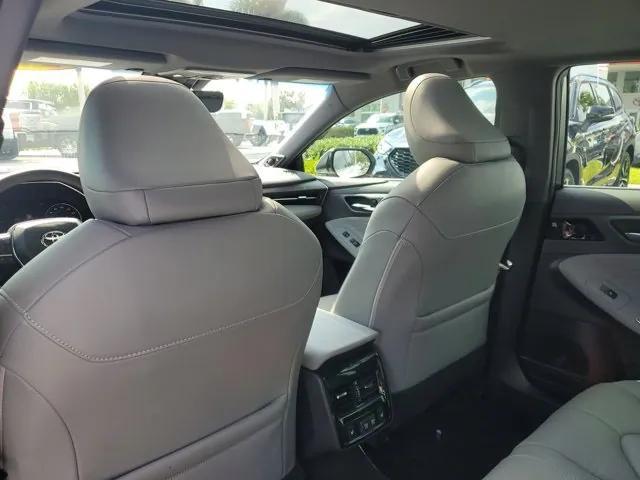 used 2020 Toyota Avalon Hybrid car, priced at $33,500