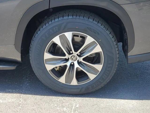used 2023 Toyota Highlander Hybrid car, priced at $39,695