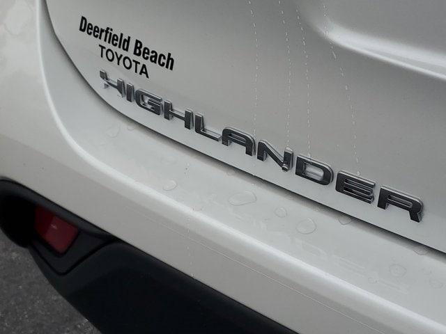 new 2024 Toyota Highlander car, priced at $40,686