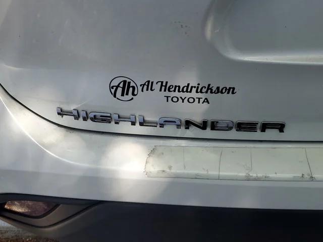 used 2022 Toyota Highlander car, priced at $33,595