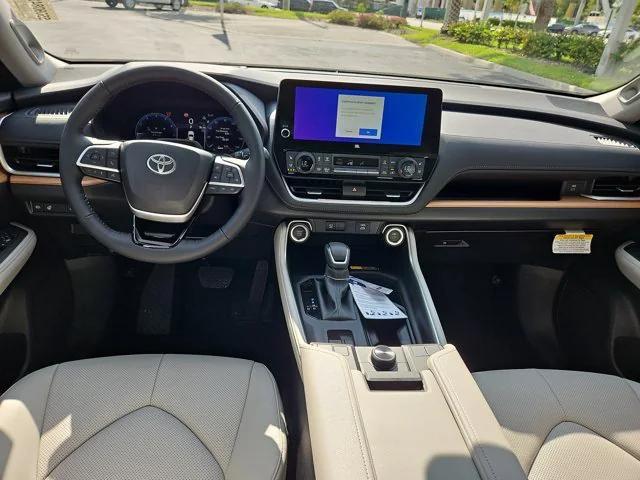 new 2025 Toyota Grand Highlander car, priced at $58,661