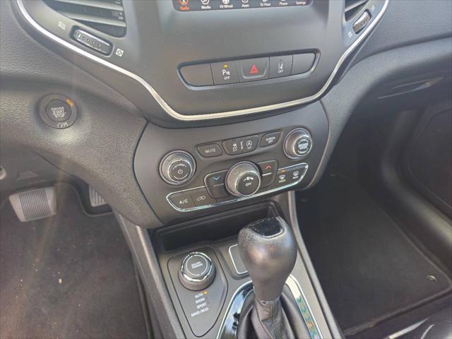 used 2021 Jeep Cherokee car, priced at $21,995