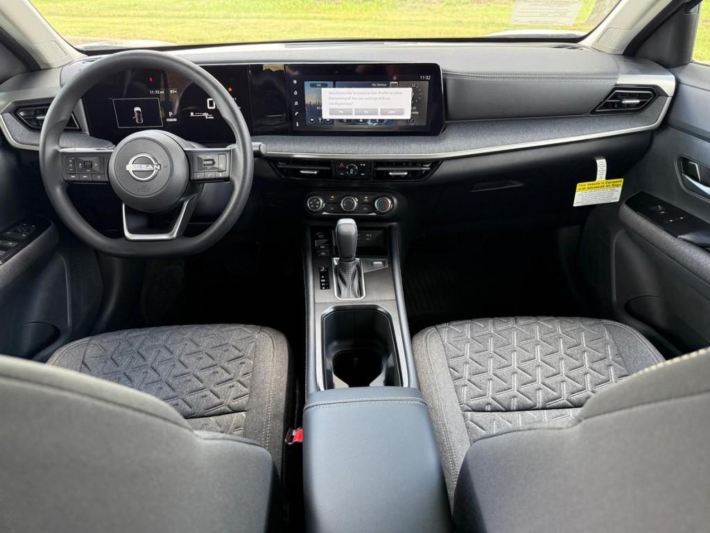 new 2025 Nissan Kicks car, priced at $25,656