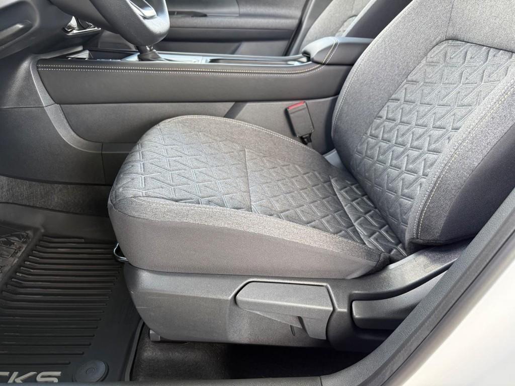 new 2025 Nissan Kicks car, priced at $25,656