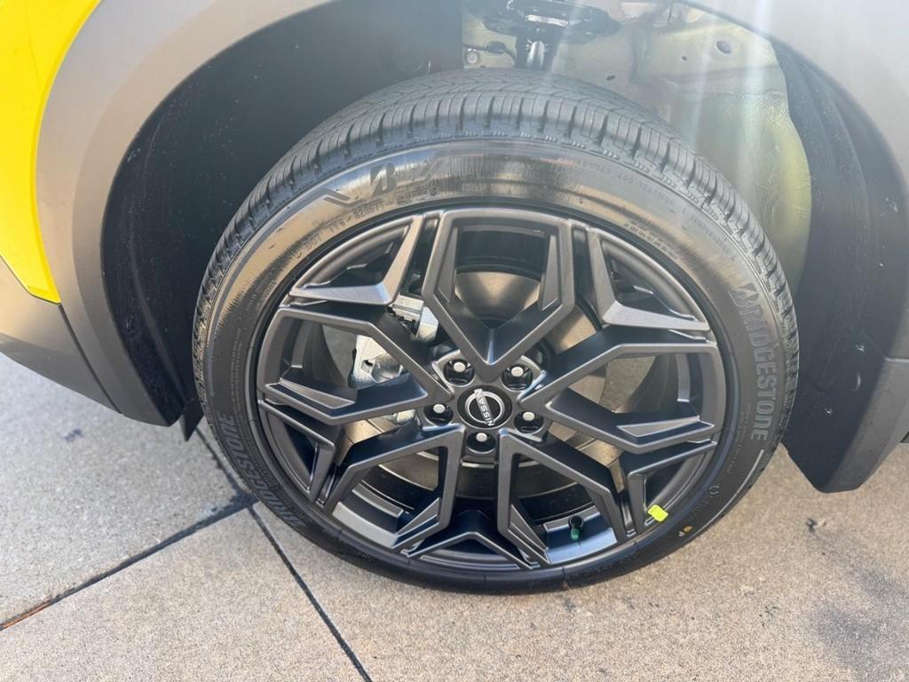 new 2025 Nissan Kicks car, priced at $28,391