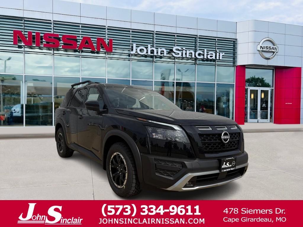 new 2025 Nissan Pathfinder car, priced at $38,977