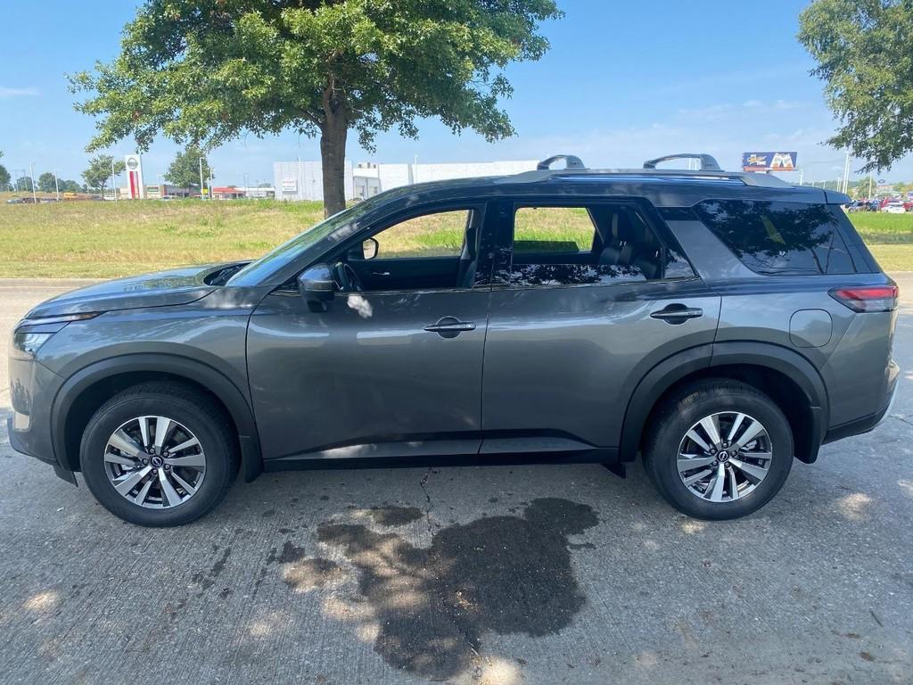 new 2025 Nissan Pathfinder car, priced at $39,224