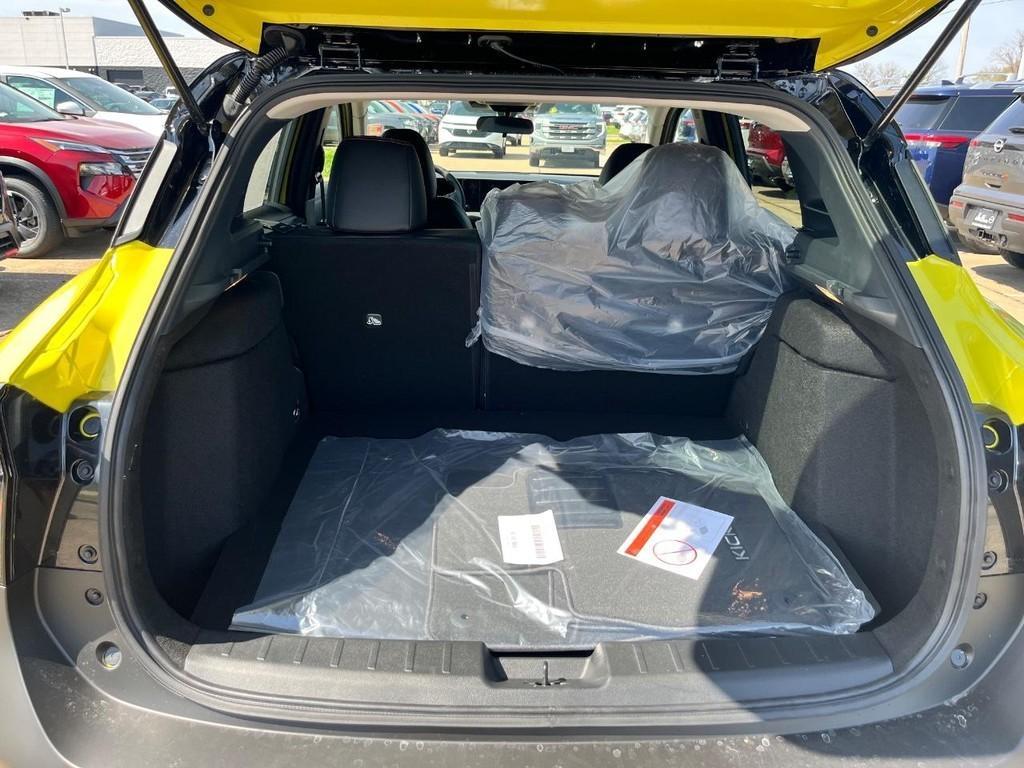 new 2025 Nissan Kicks car, priced at $27,804