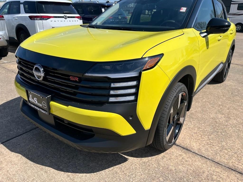 new 2025 Nissan Kicks car, priced at $27,804