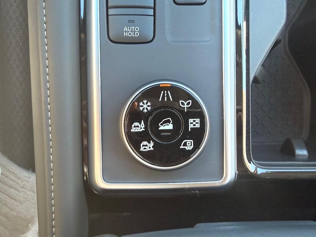 new 2025 Nissan Pathfinder car, priced at $36,453