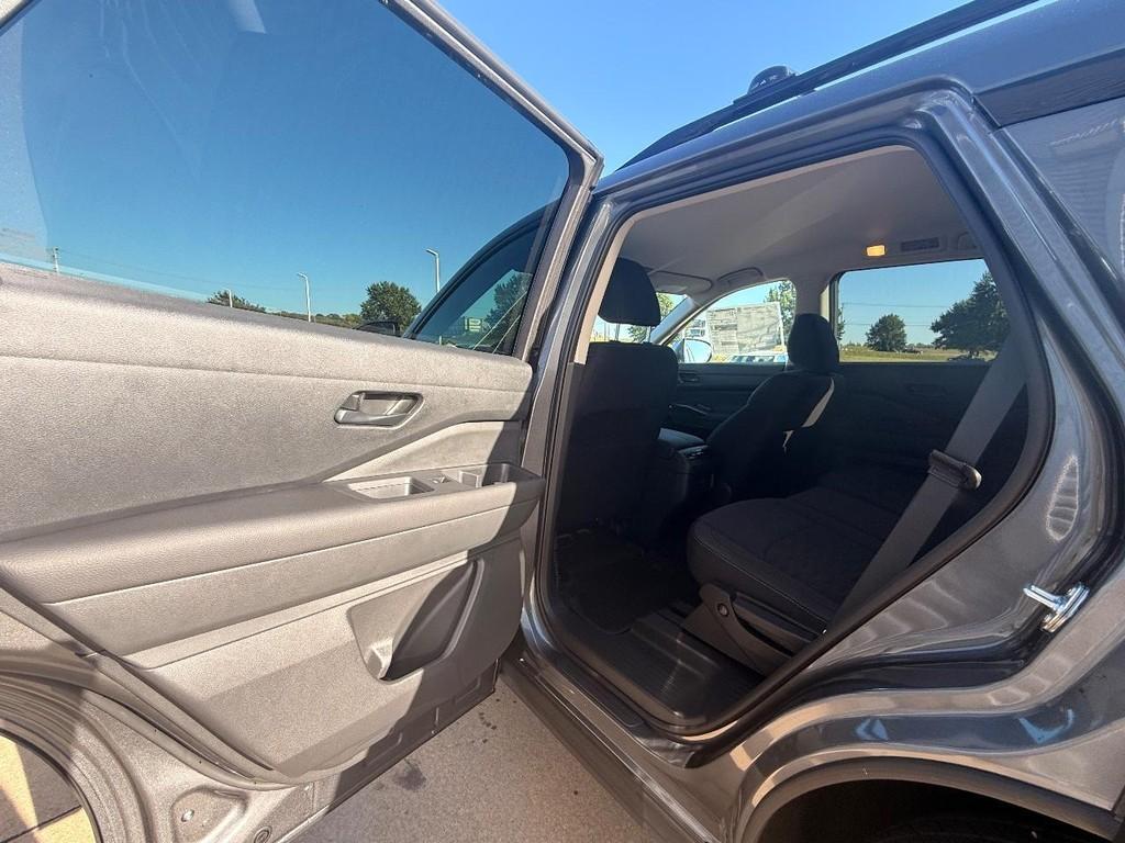 new 2025 Nissan Pathfinder car, priced at $36,453