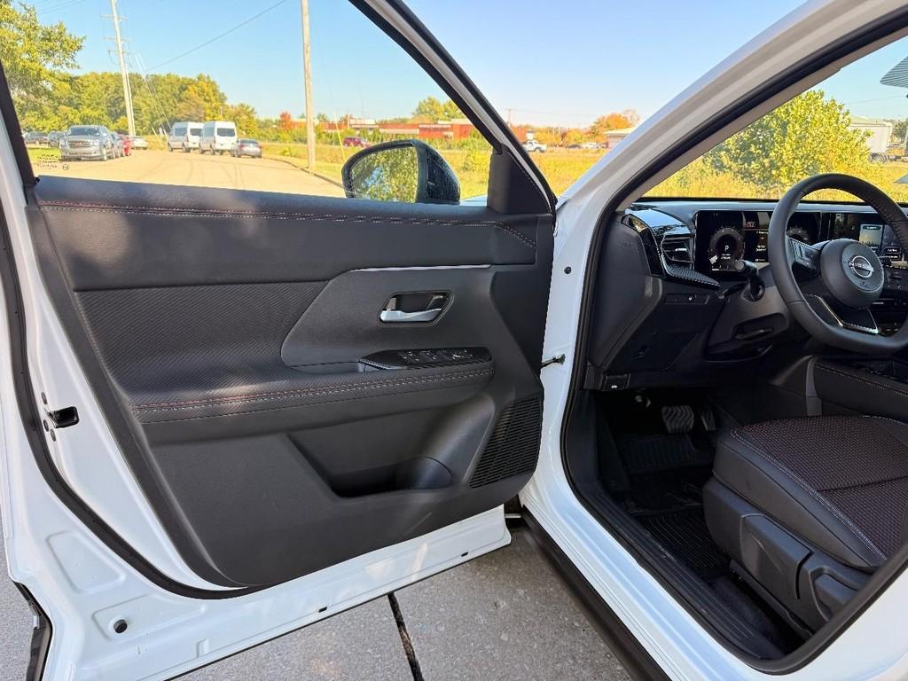 new 2026 Nissan Kicks car, priced at $29,916