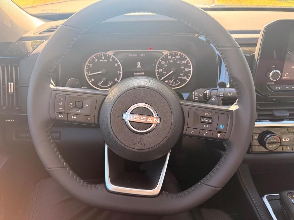 new 2025 Nissan Pathfinder car, priced at $38,173