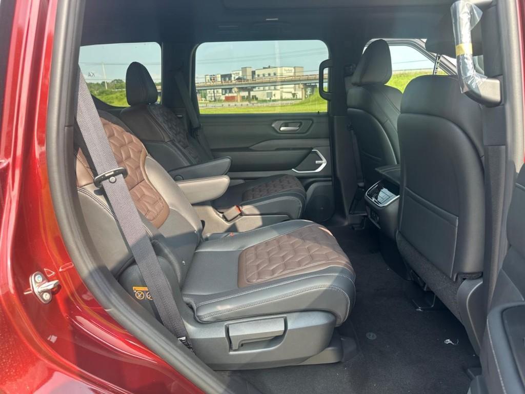 new 2025 Nissan Armada car, priced at $71,901