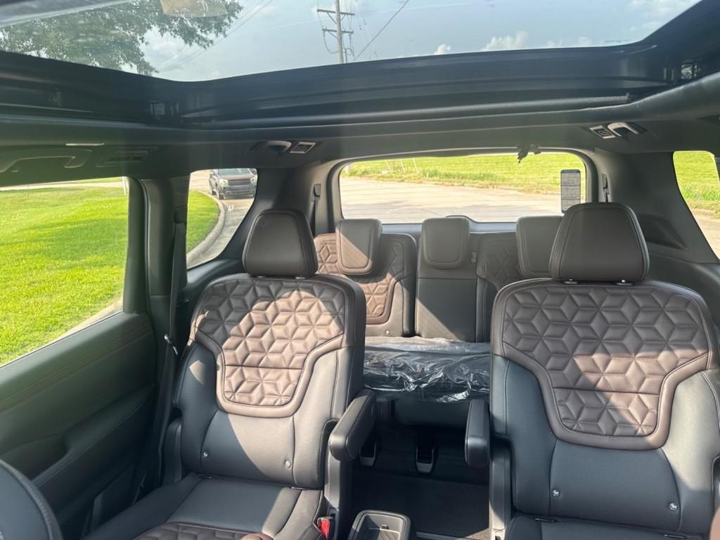 new 2025 Nissan Armada car, priced at $71,901