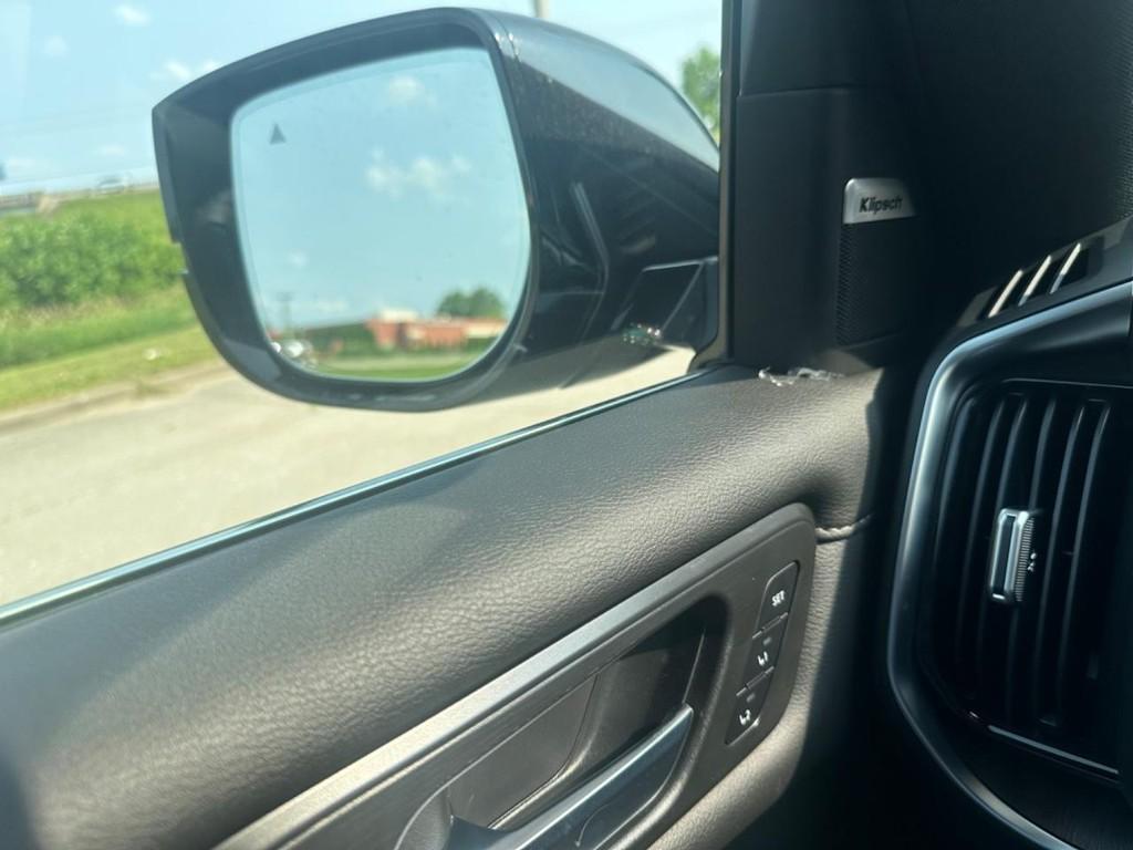 new 2025 Nissan Armada car, priced at $71,901