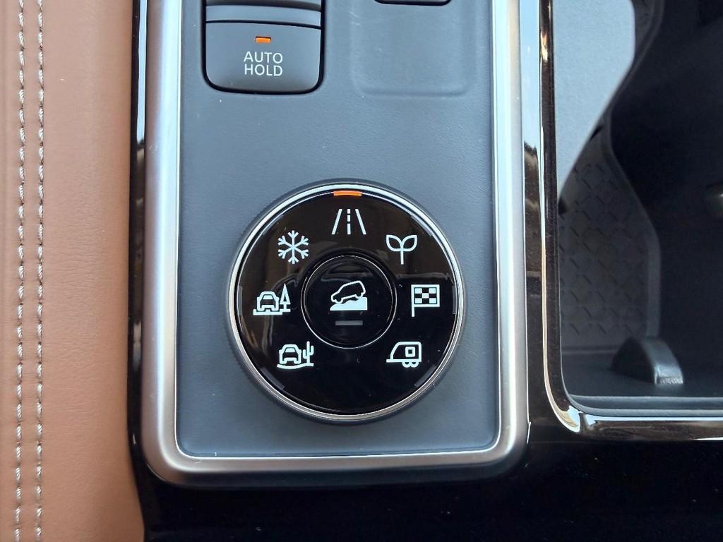 new 2025 Nissan Pathfinder car, priced at $46,762