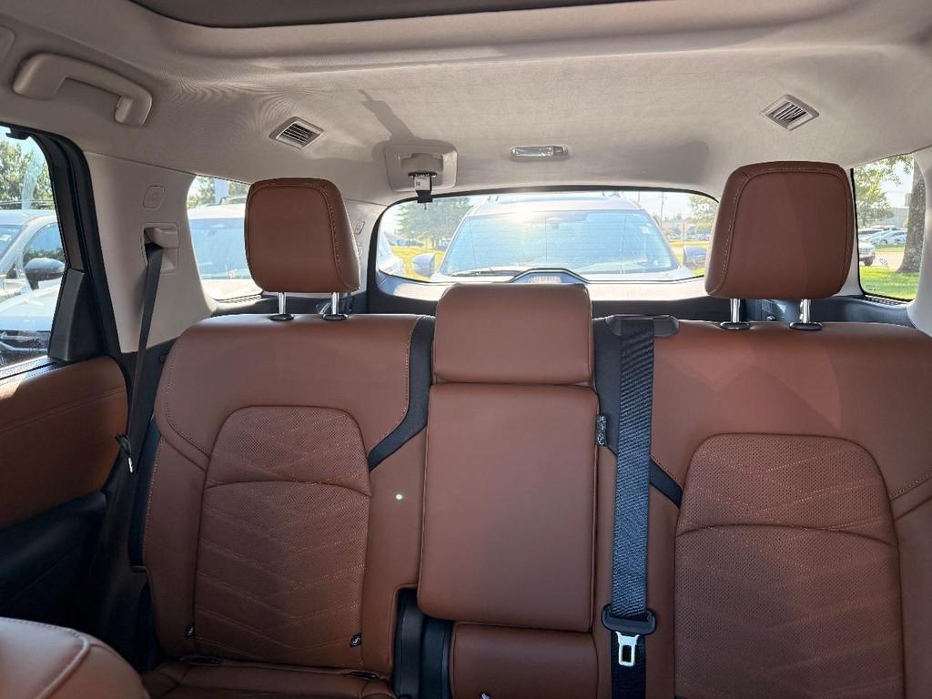 new 2025 Nissan Pathfinder car, priced at $46,762