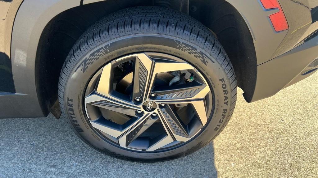 used 2024 Hyundai TUCSON Hybrid car, priced at $26,494