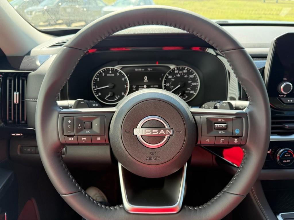 new 2025 Nissan Pathfinder car, priced at $38,164