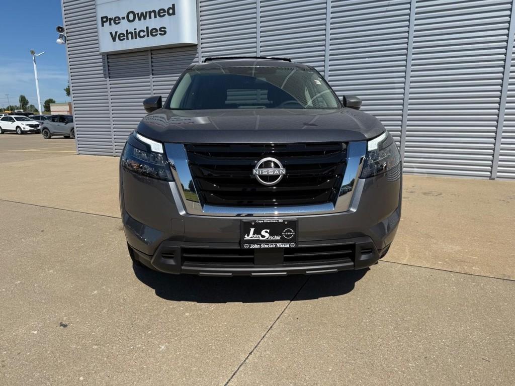new 2025 Nissan Pathfinder car, priced at $38,164