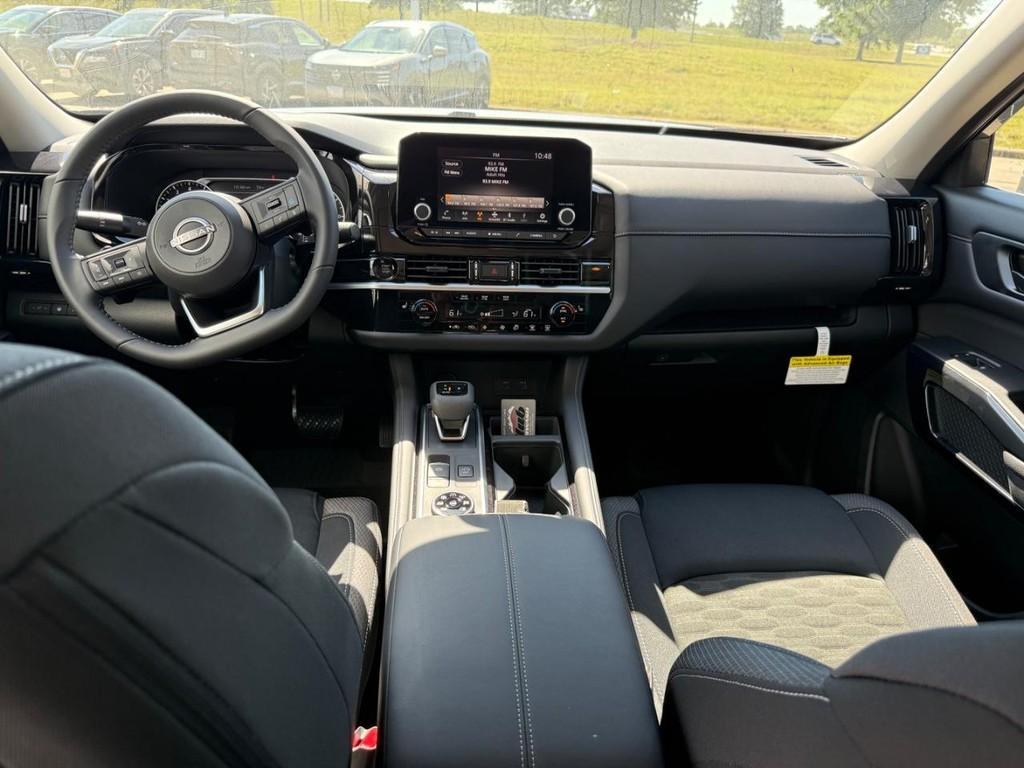 new 2025 Nissan Pathfinder car, priced at $38,164