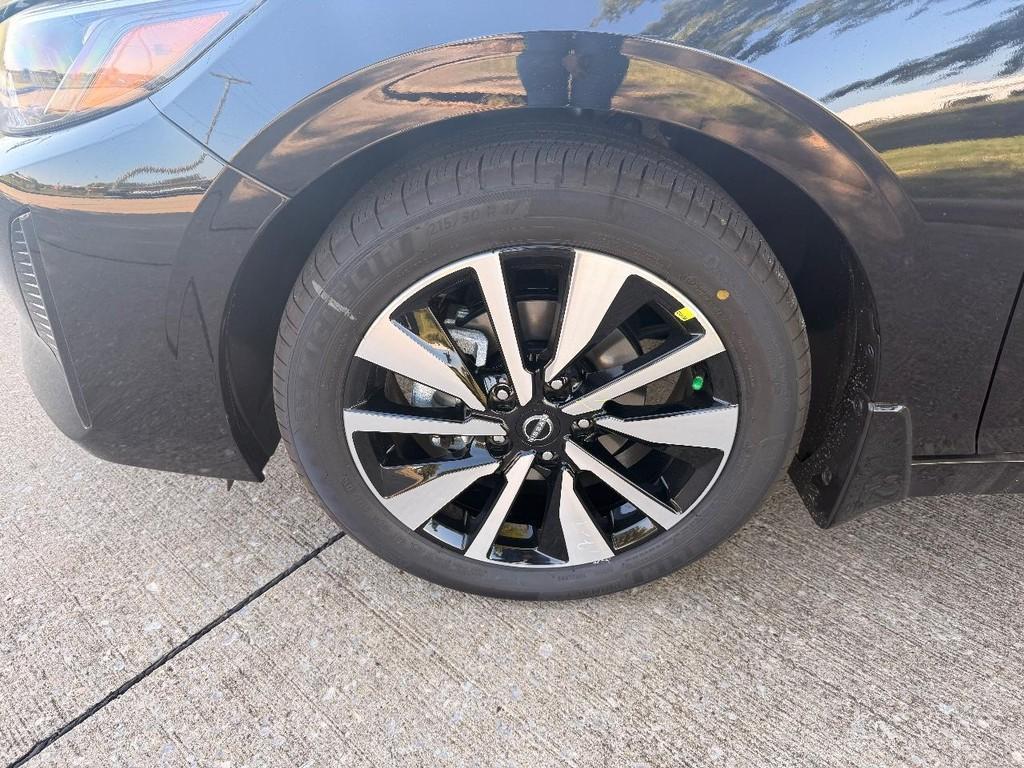 new 2025 Nissan Sentra car, priced at $25,641