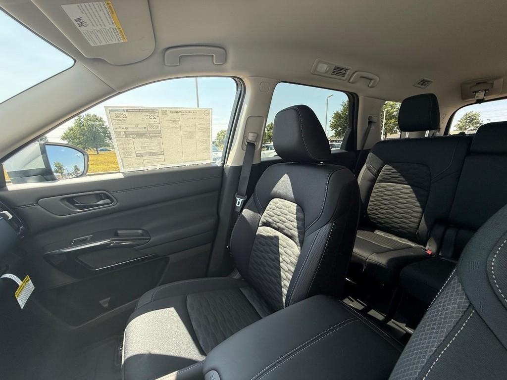 new 2025 Nissan Pathfinder car, priced at $36,374