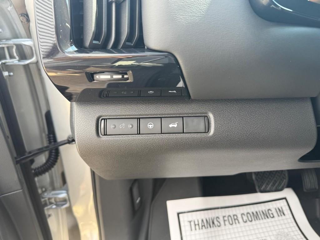 new 2025 Nissan Pathfinder car, priced at $36,374