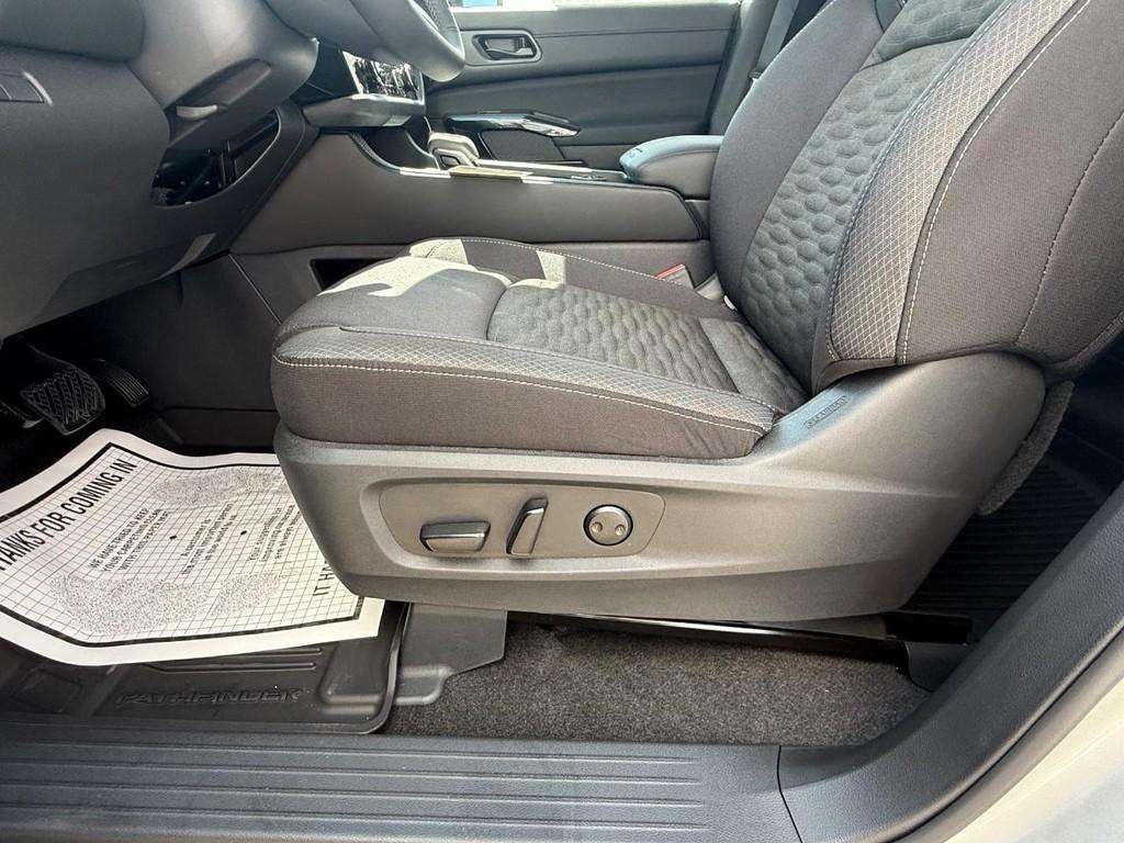 new 2025 Nissan Pathfinder car, priced at $36,374