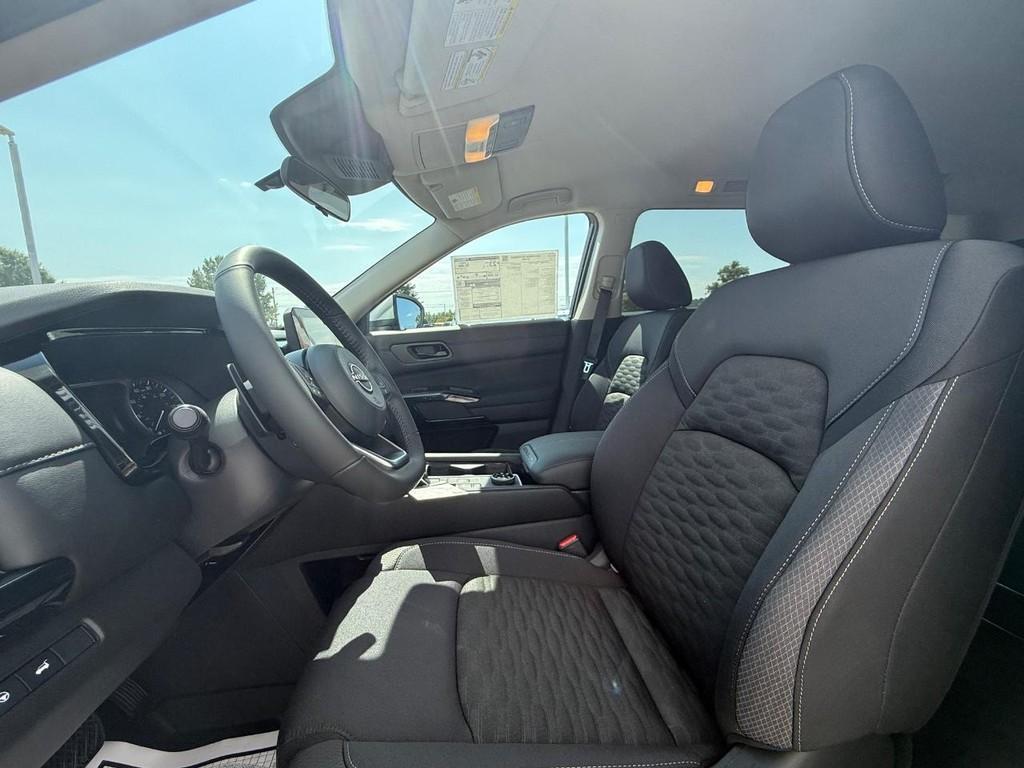 new 2025 Nissan Pathfinder car, priced at $36,374