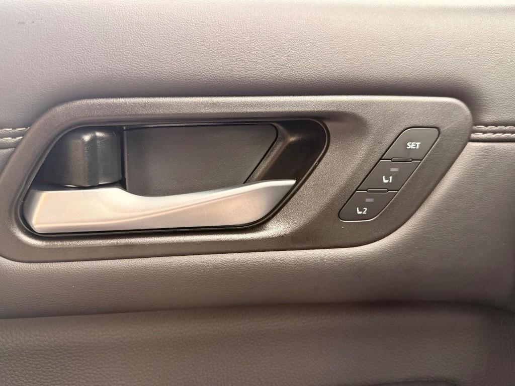 new 2025 Nissan Pathfinder car, priced at $46,762