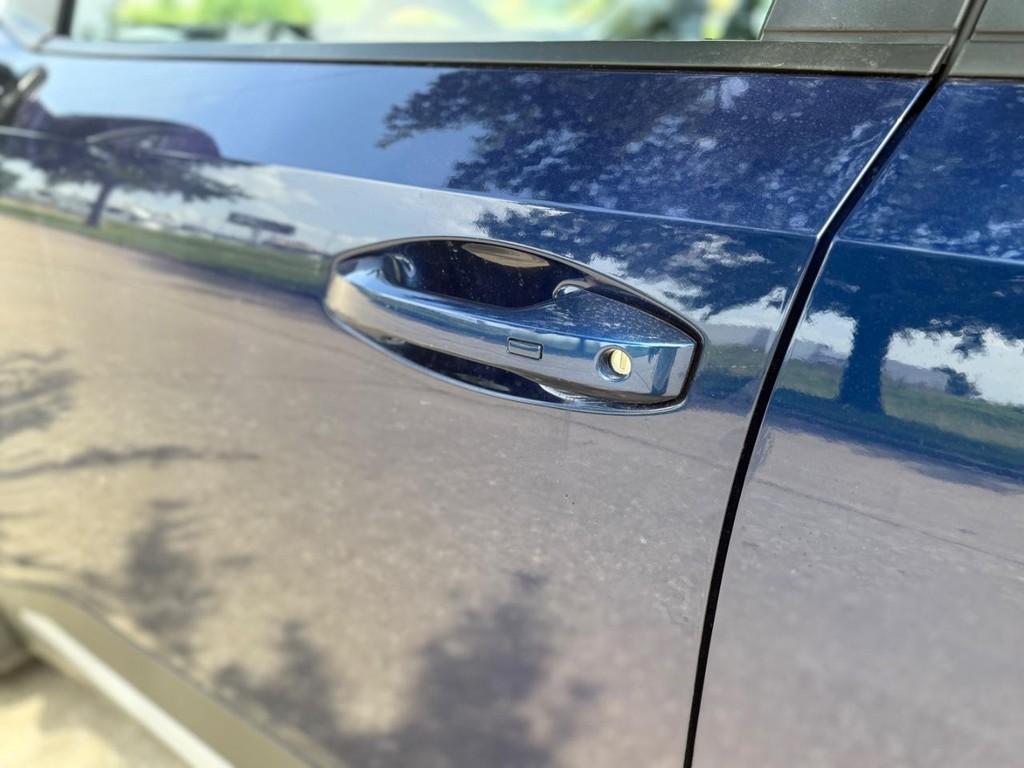 new 2025 Nissan Kicks car, priced at $26,518