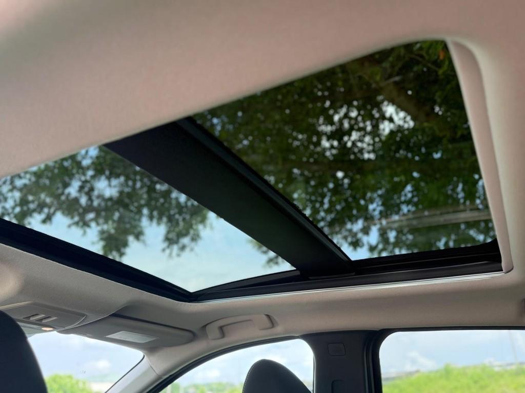 new 2025 Nissan Kicks car, priced at $26,518