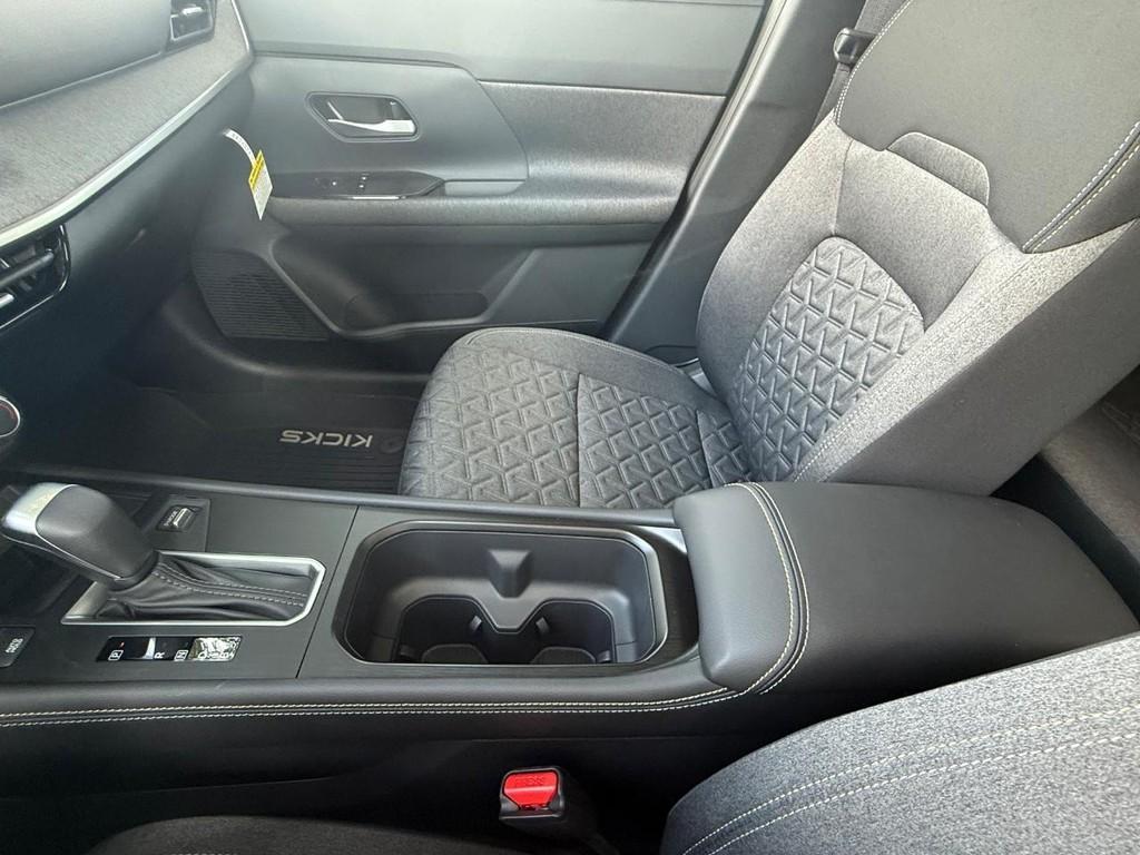 new 2025 Nissan Kicks car, priced at $26,518