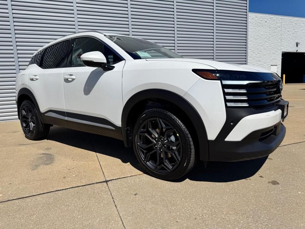 new 2025 Nissan Kicks car, priced at $28,192